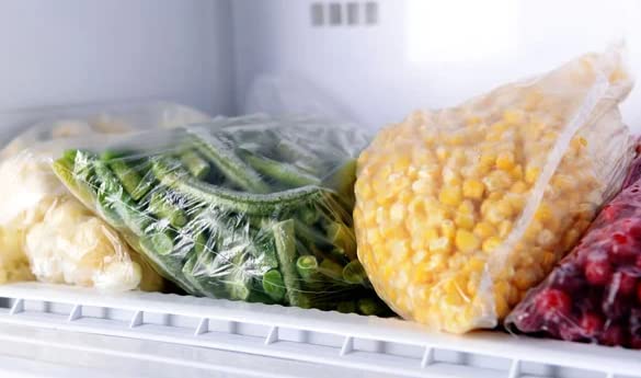 Caterpack Freezer Bags - Medium Size, Reusable, Freezer Safe | 100 Bags per Pack 3