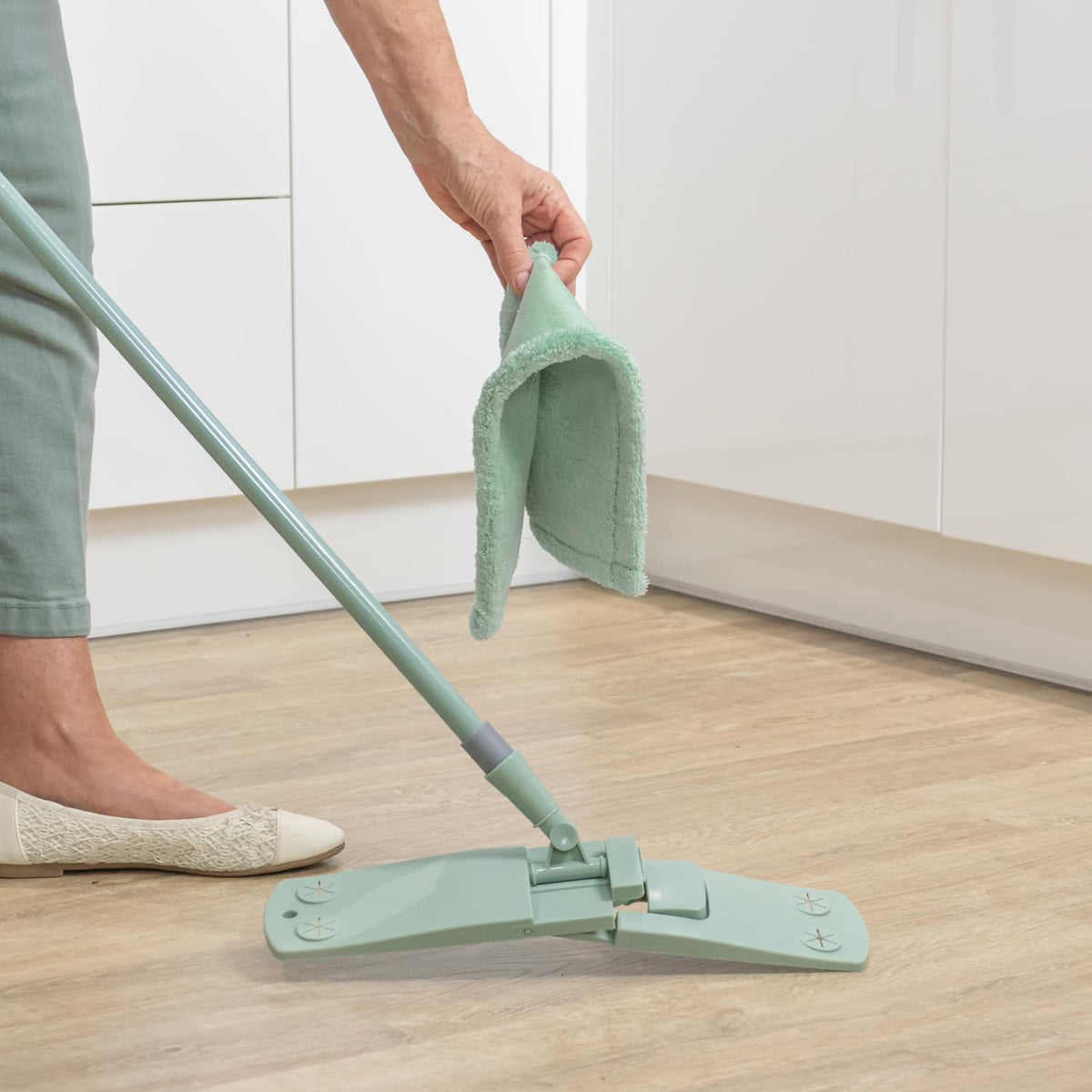 JVL Microfibre Mop Replacement Heads - Machine Washable, Reusable | 3 Pack | Green 7