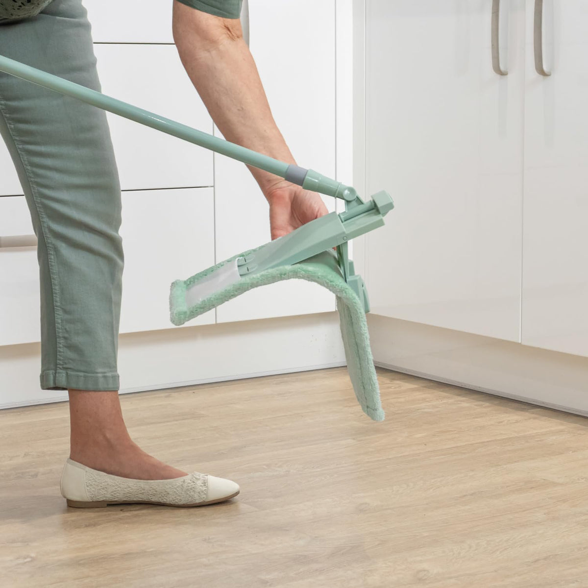 JVL Microfibre Mop Replacement Pads - Machine Washable, Reusable | Pack of 2 | Green 6