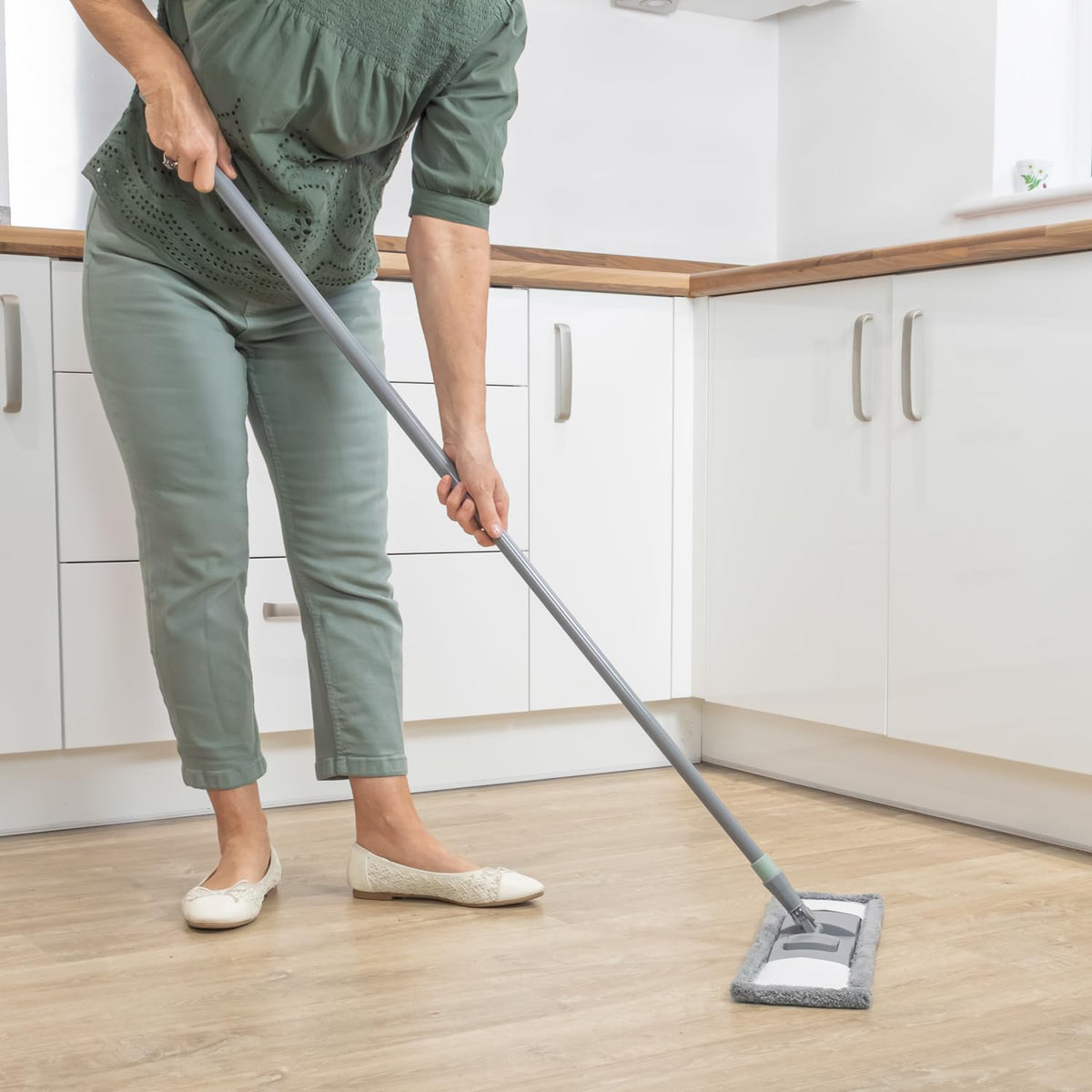 JVL Microfibre Mop Replacement Cleaning Pads - Machine Washable, Reusable Refills | Pack of 3 | Grey 5