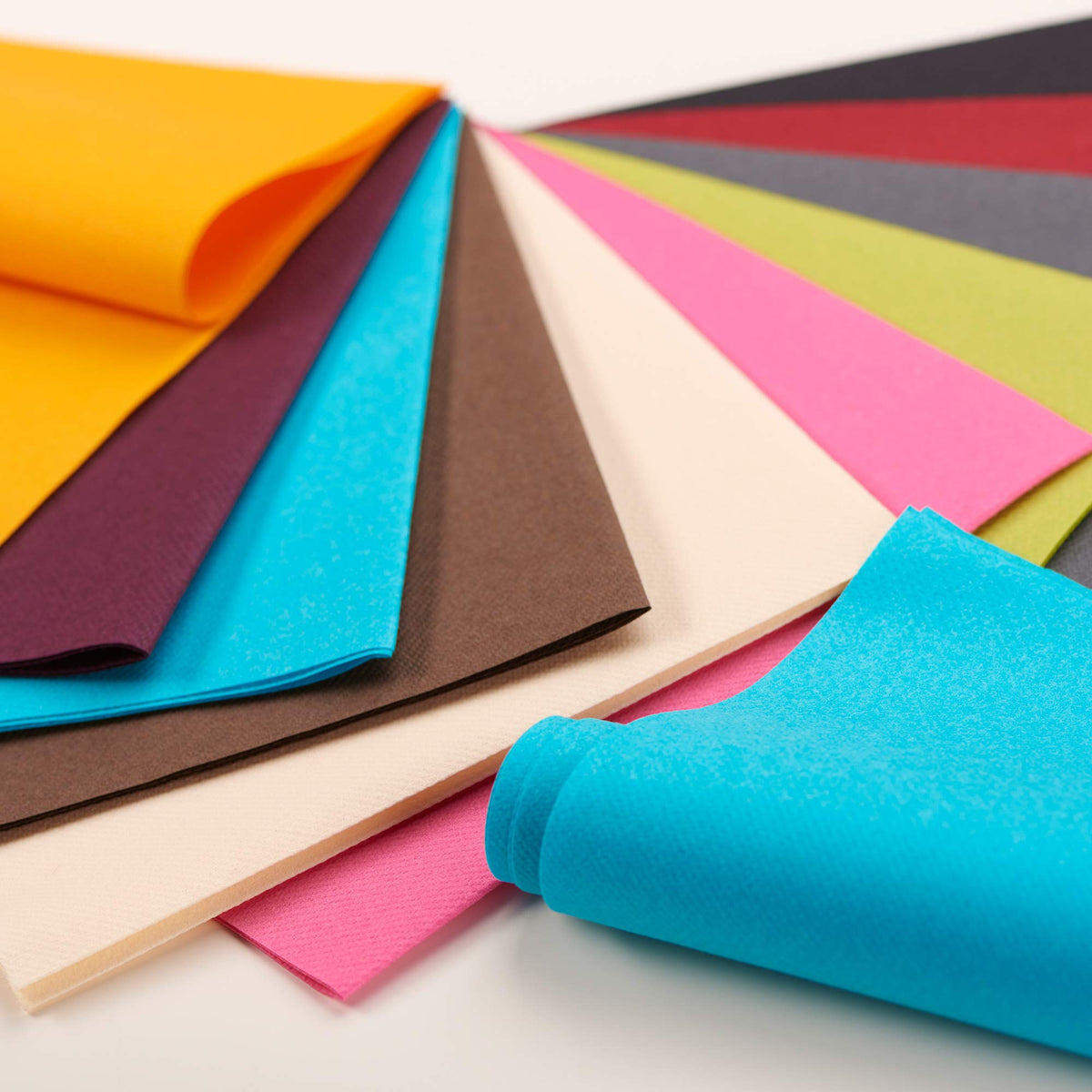 Le Nappage Airlaid Napkins - Fuchsia Pink, 40x40 cm, Pack of 25