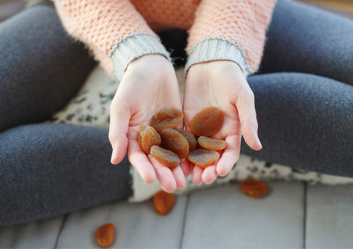 Mundo Feliz Organic Dried Pitted Apricots - 1kg Pack (2 x 500g) 3