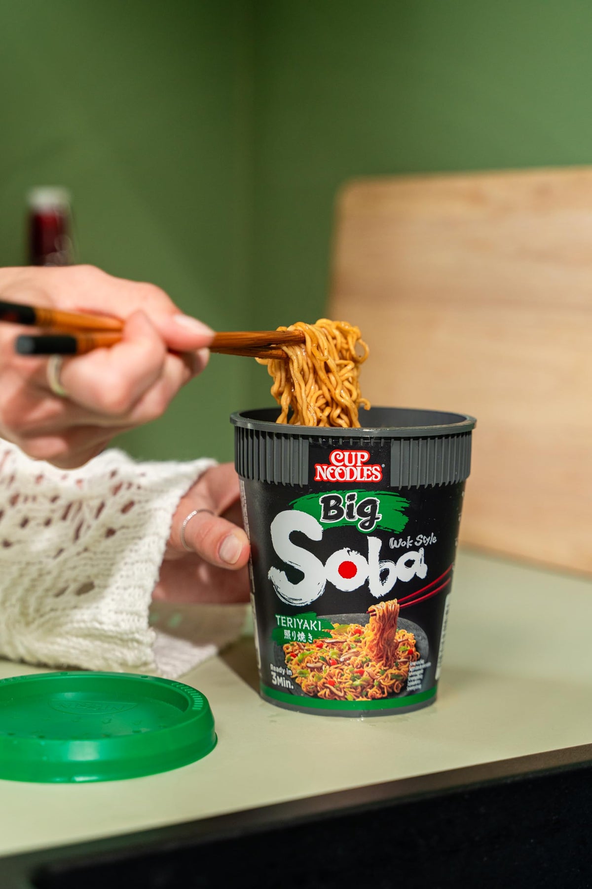 NISSIN Soba Big Teriyaki Instant Wok Style Noodles - 113g Pots (Pack of 6) 7