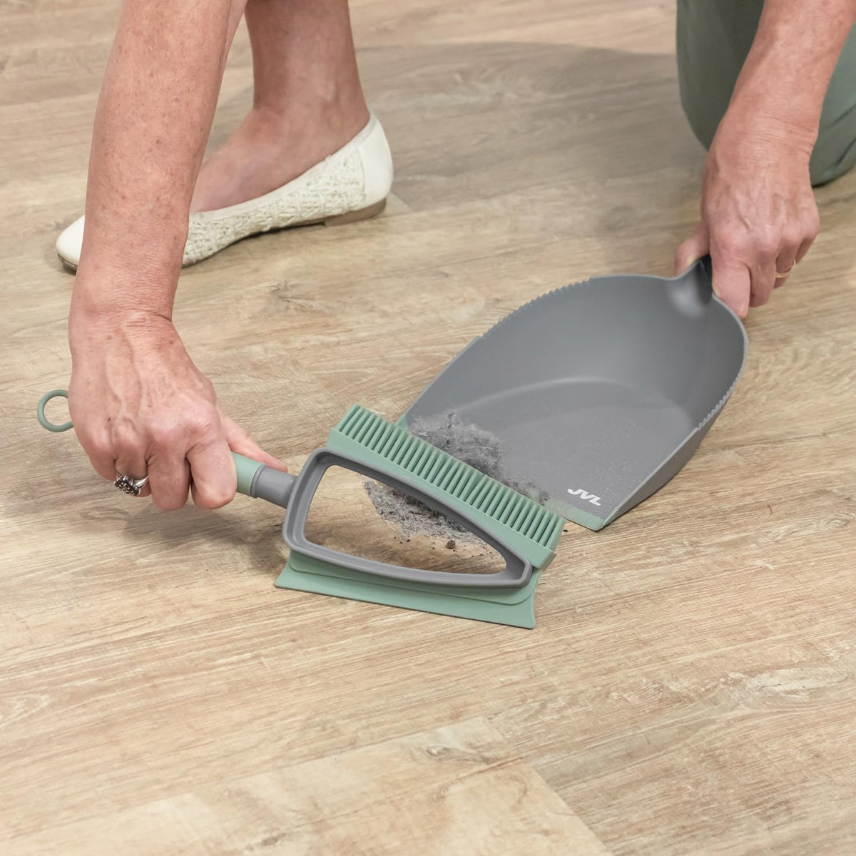 JVL Rubber Dustpan and Brush Set - Handheld Floor Sweeper with Rubber Bristles 8