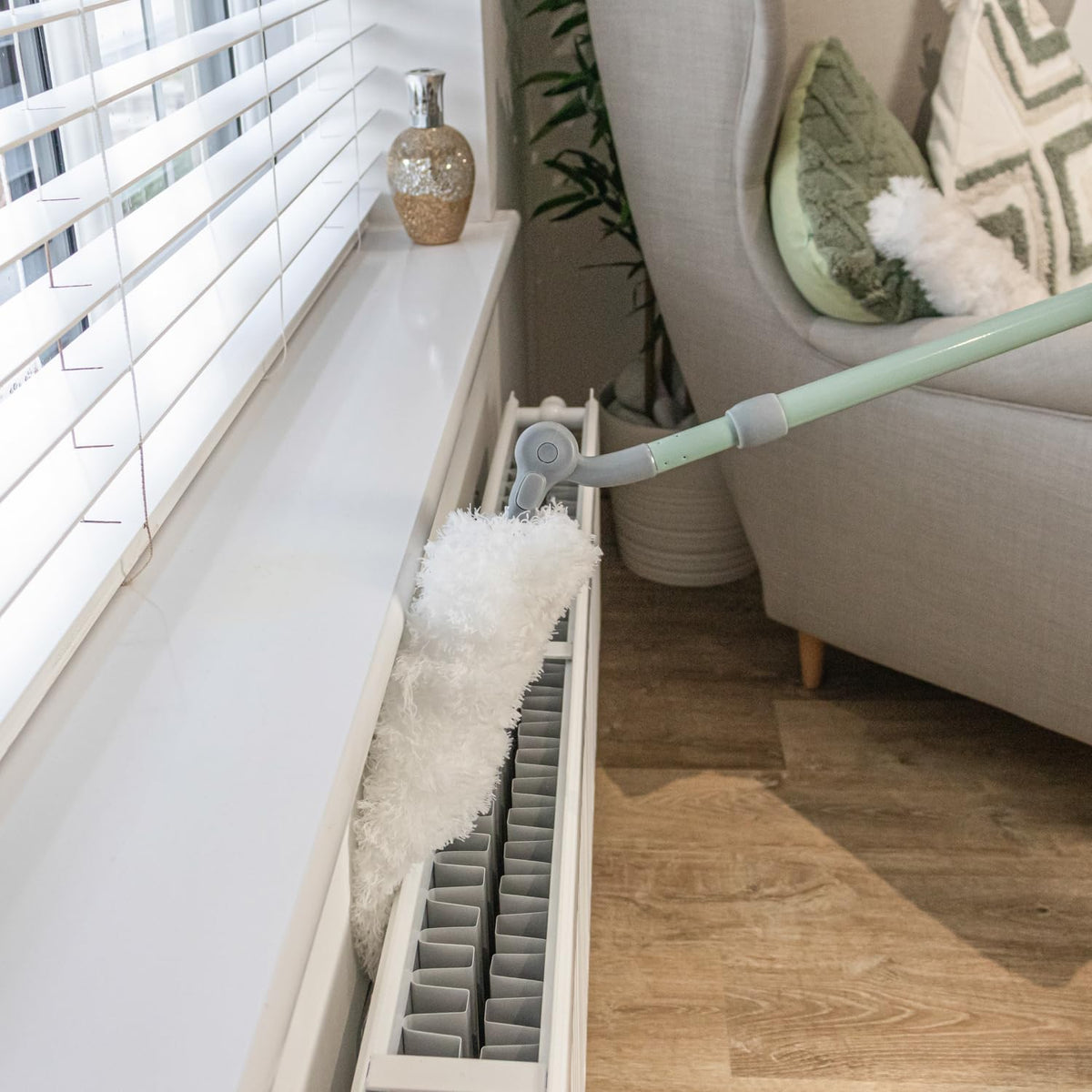 JVL Extendable Microfibre Duster - Telescopic Handle, 270° Rotating Head | Lightweight, Washable 6