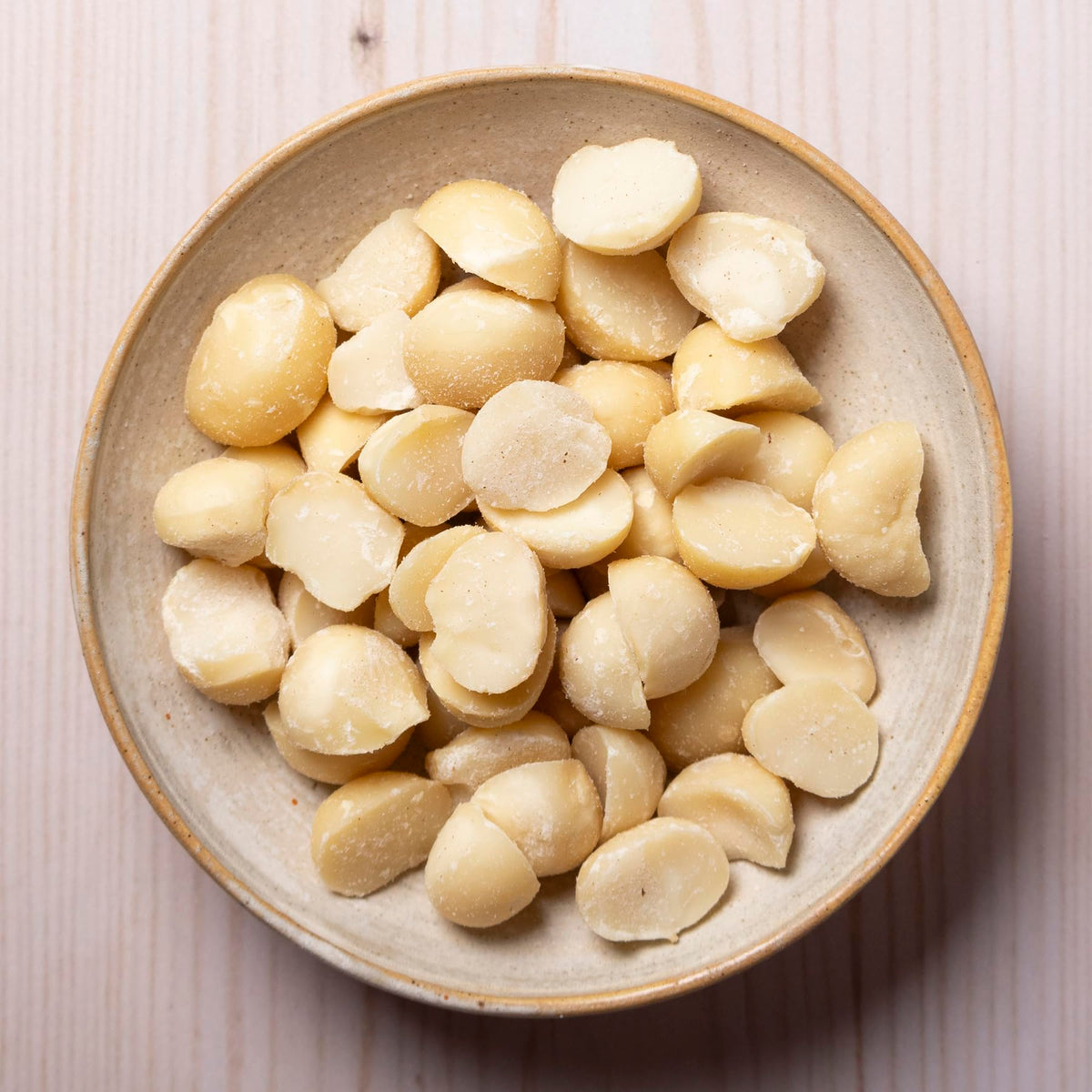 Wholefood Earth Organic Macadamia Nuts - Raw, High Fibre, Vegan, GMO Free - 500g 3