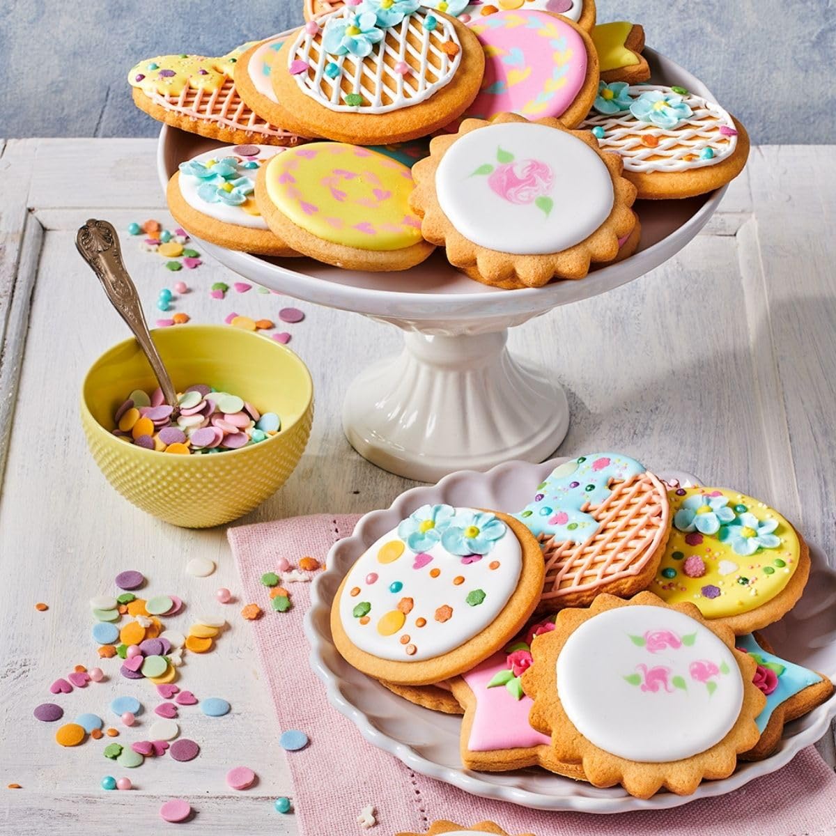FunCakes Royal Icing Mix - 450g | Easy Cake & Cookie Decorating | Hardens Completely