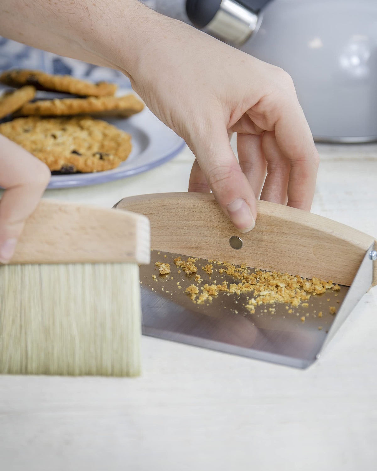 KitchenCraft Living Nostalgia Table-Top Dustpan and Brush Set - Compact Storage | Stainless Steel & Wood | 2 Pieces 7