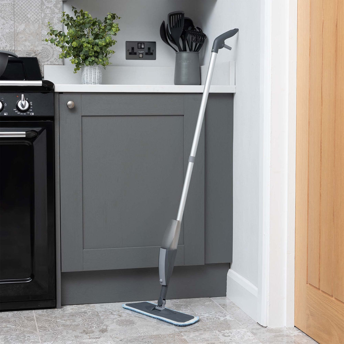Addis Microfibre Spray Flat Mop with 2 Spare Refills - Grey & Blue 2