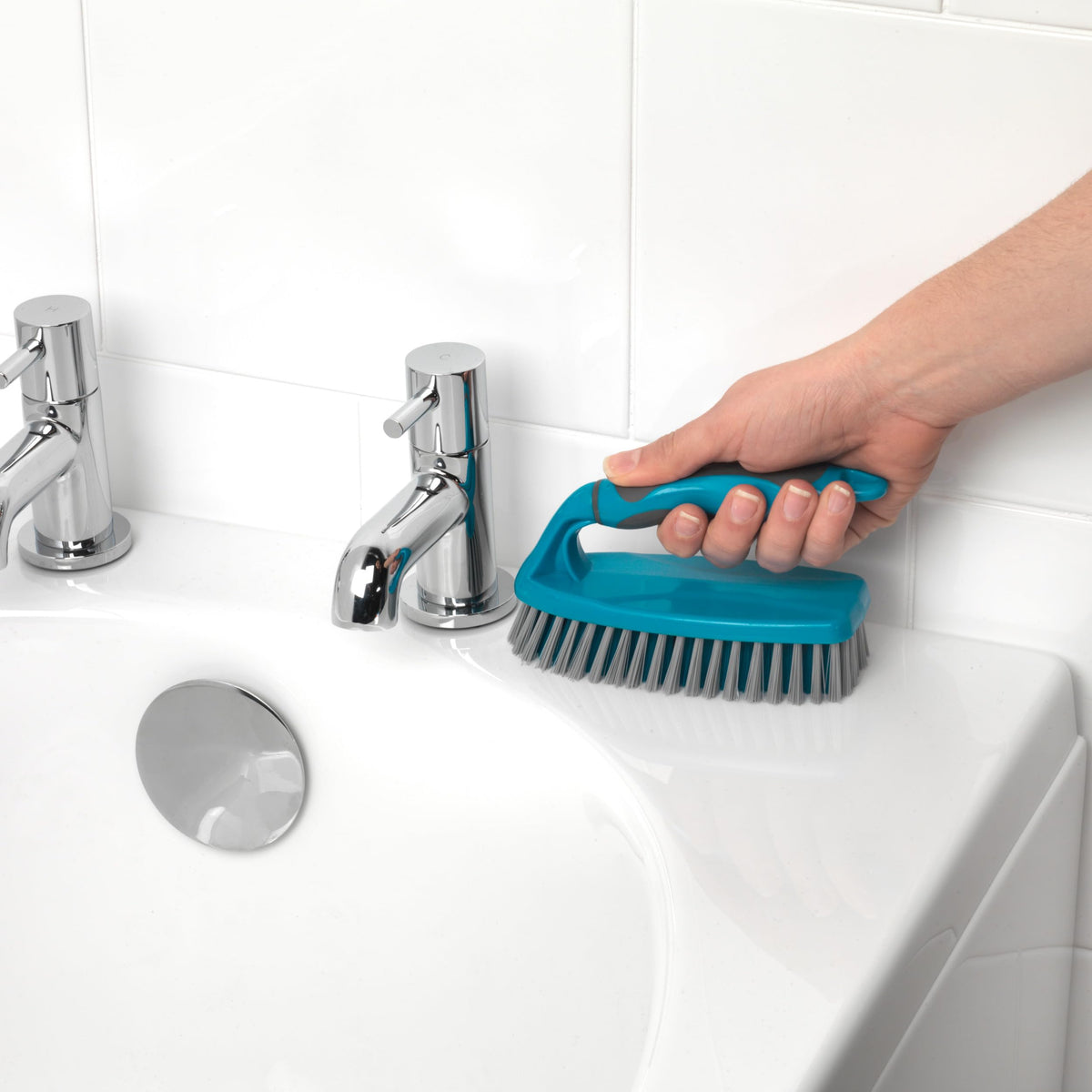Beldray 5 Piece Cleaning Set with Broom, Dustpan & Brush, Scrub Brush & Dish Brush - Turquoise 7