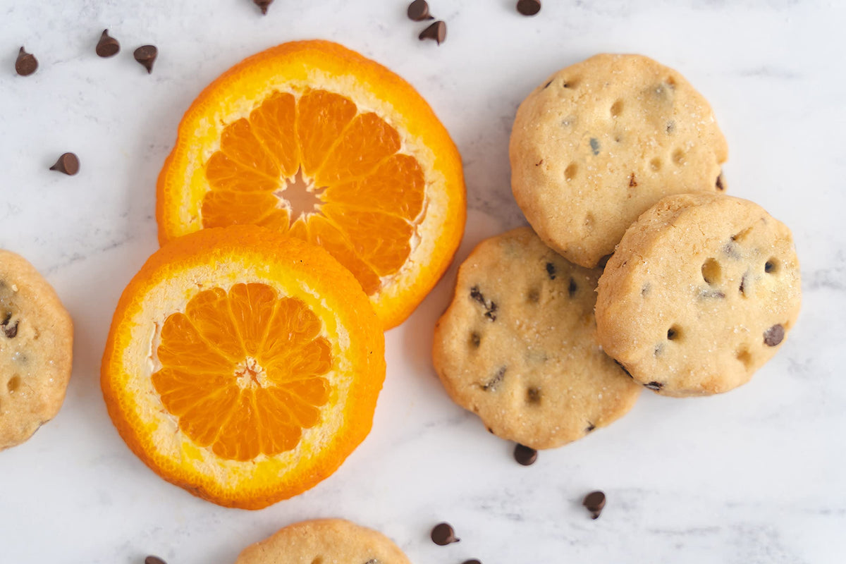 Shortbread House of Edinburgh Truly Handmade Scottish Shortbread with Dark Chocolate and Orange - 140g Tin 3