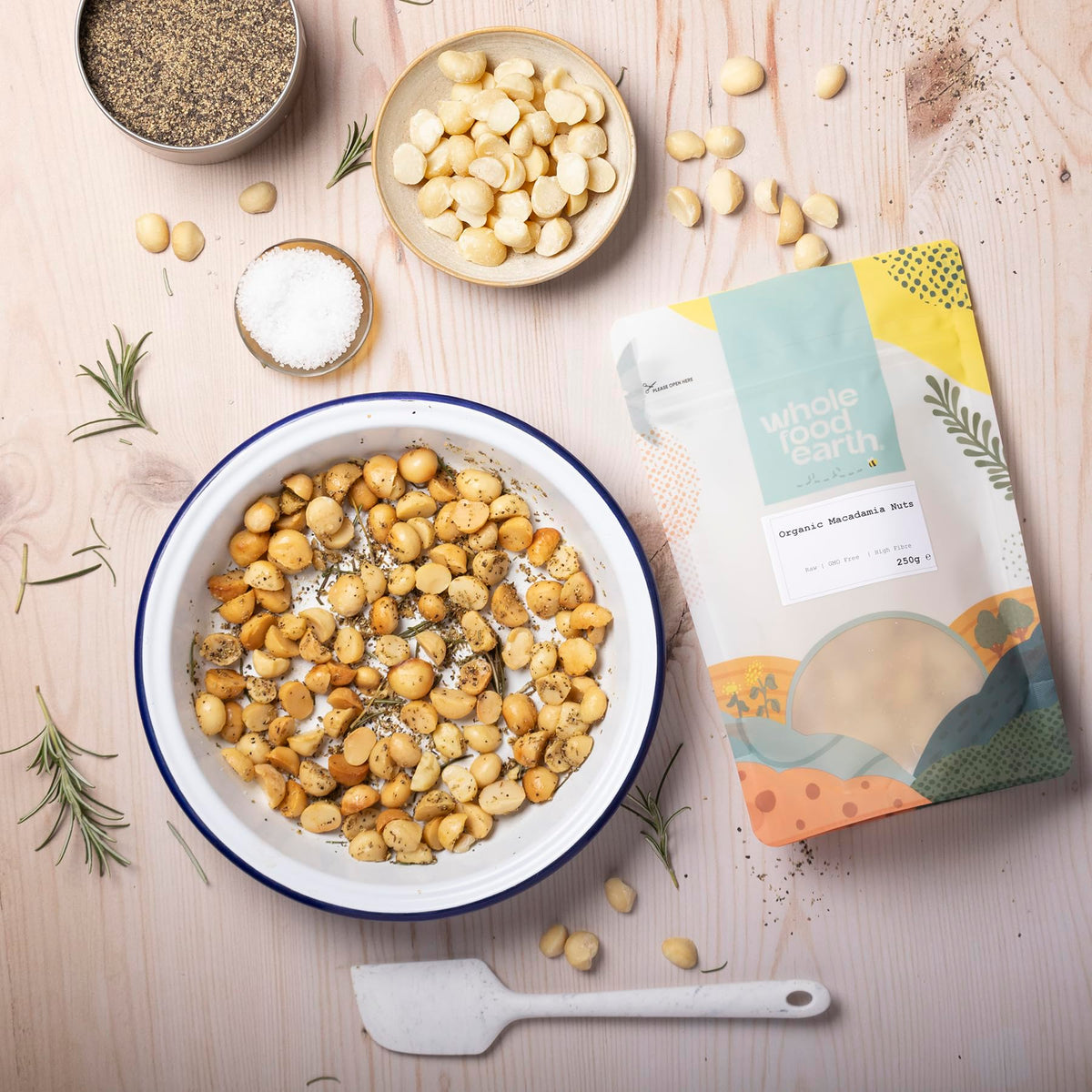 Wholefood Earth Organic Macadamia Nuts - Raw, High Fibre, Vegan, GMO Free - 500g 4