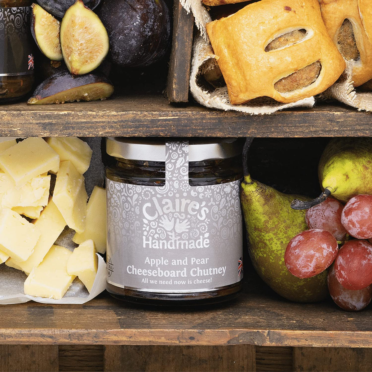 Claire's Handmade Apple and Pear Cheeseboard Chutney - Suitable for Vegetarians & Vegans | Gluten-Free | 200g Jar