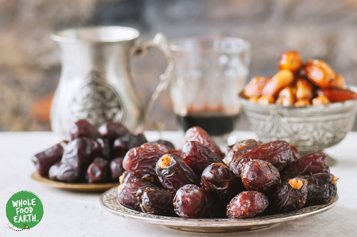 Wholefood Earth Organic Dried Medjoul Dates - 250g | Raw | GMO Free 3