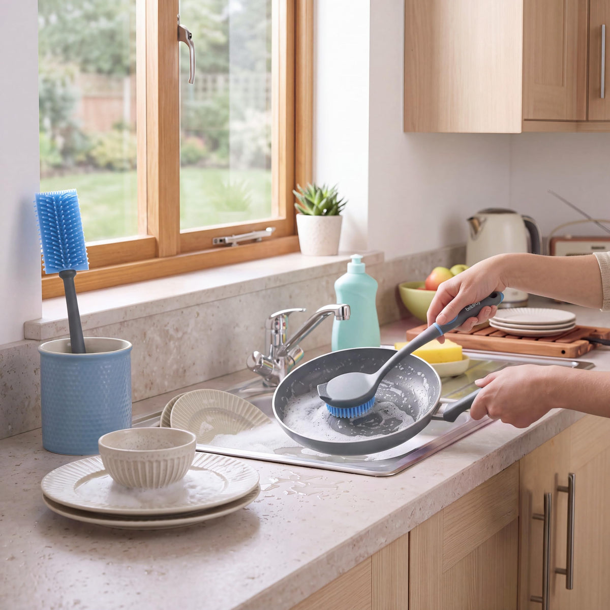 Beldray Anti-Bac Dish and Bottle Brushes - 2 Pack | Ergonomic Grip | Built-in Scraper | Grey 4