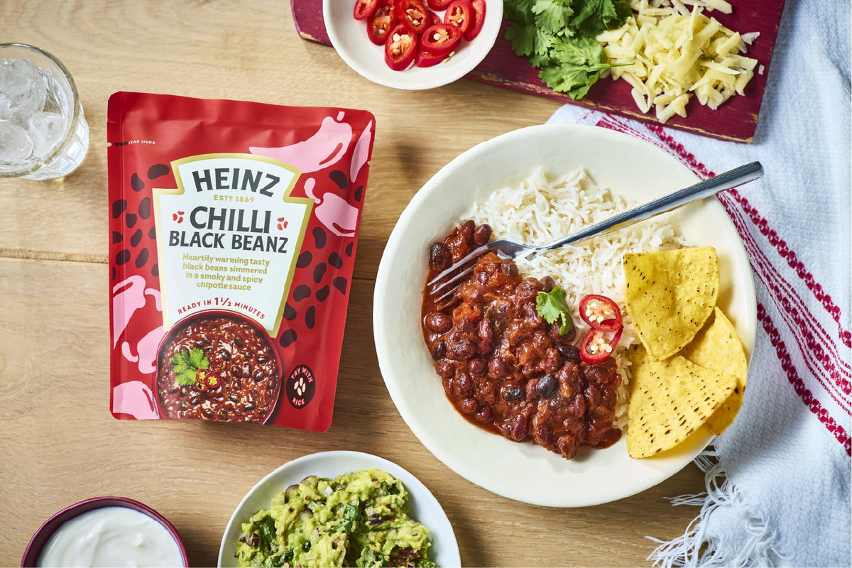 HEINZ Chilli Black Beans with Chipotle Chilli - 6 Pack | Ready in 1.5 Minutes | Source of Protein