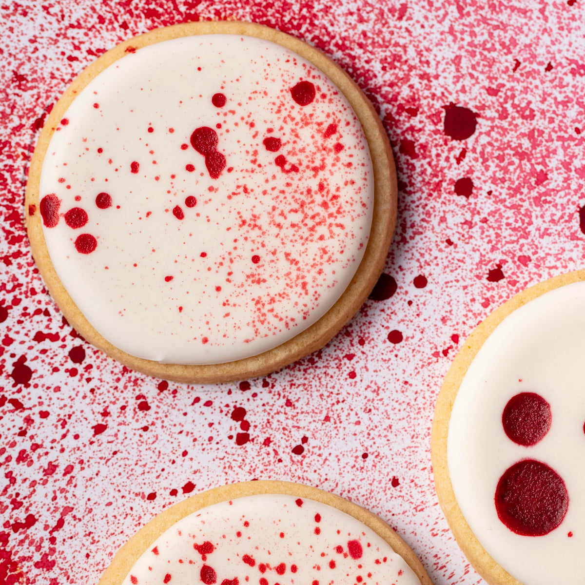 PME Blood Splat Spray - Edible Halloween Cake Decorating | 30ml Red Liquid 3