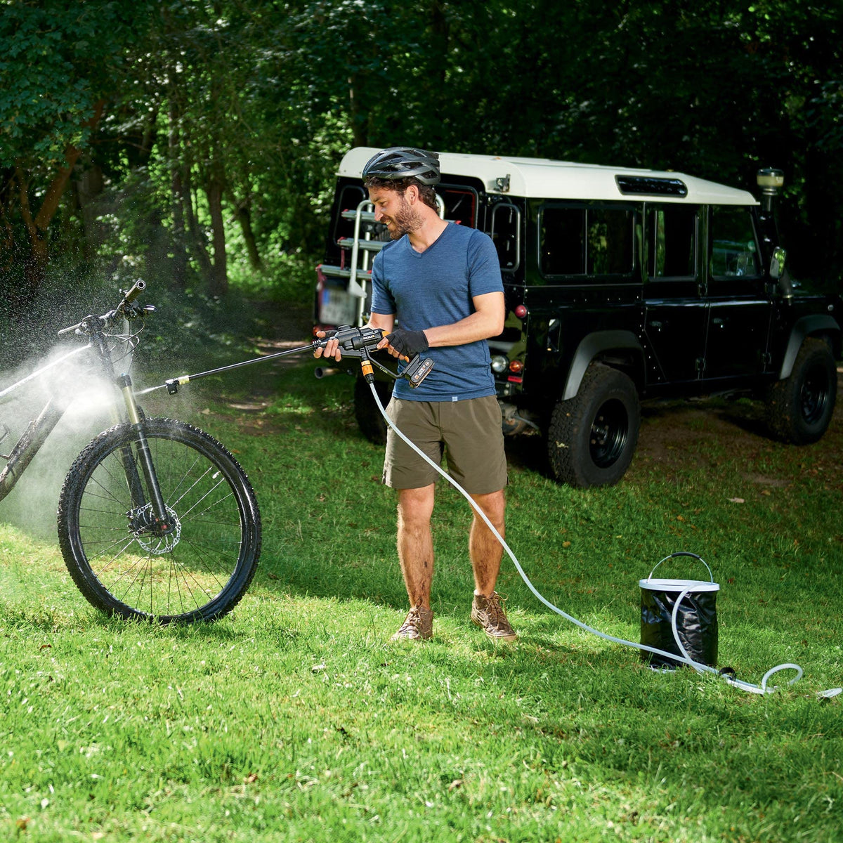 WORX WA4015 Hydroshot Foldable Water Bucket - Collapsible, Durable Material, Black 2